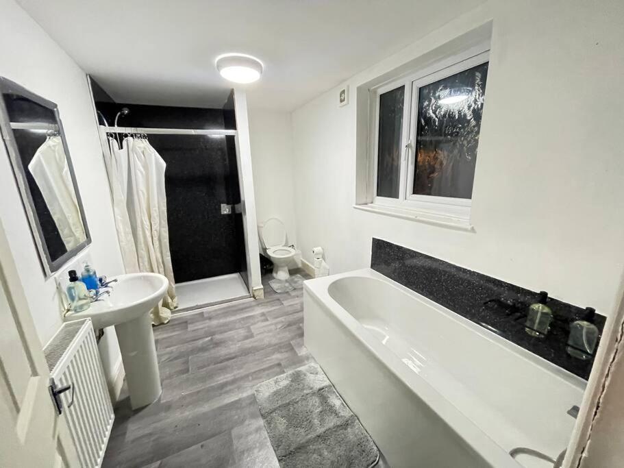 30 Percent Off Weekly Stays - 6 Bedroom House - 11 Beds Blackpool Zewnętrze zdjęcie