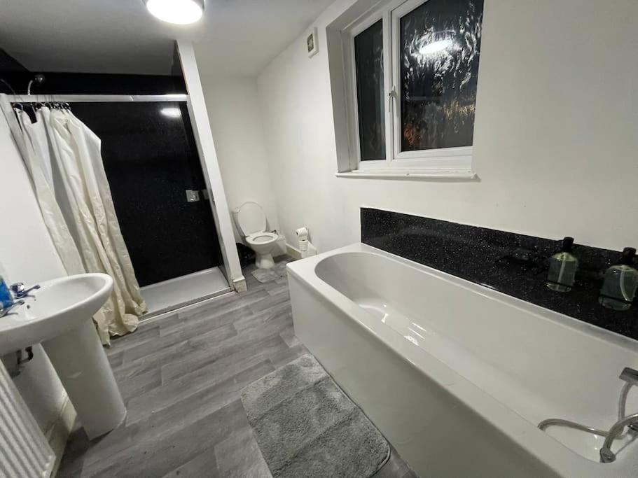 30 Percent Off Weekly Stays - 6 Bedroom House - 11 Beds Blackpool Zewnętrze zdjęcie